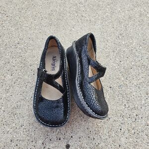 Alegria Women's Black Mary Jane Shoes